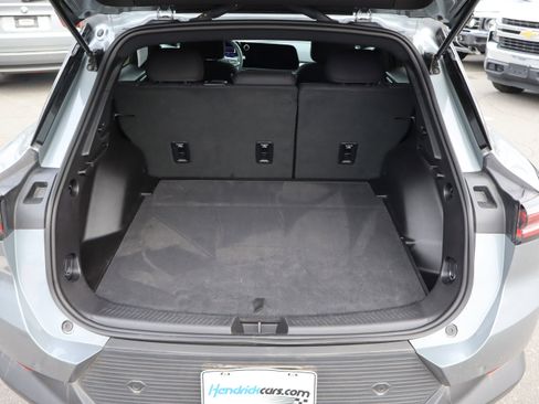 Used 2025 Chevrolet Equinox EV LT image 32