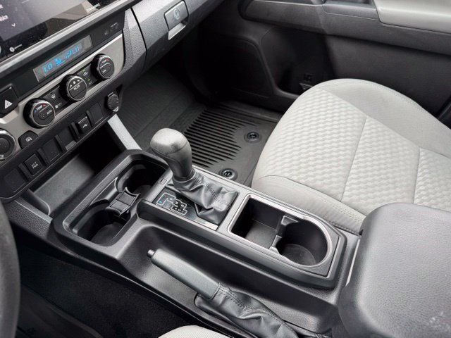 Used 2022 Toyota Tacoma SR AWD/4WD image 43