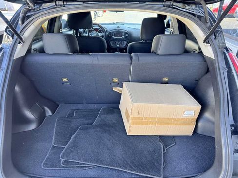 Used 2017 Nissan Juke S FWD image 23