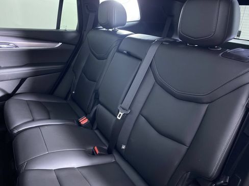 Used 2023 Cadillac XT6 Luxury FWD image 14
