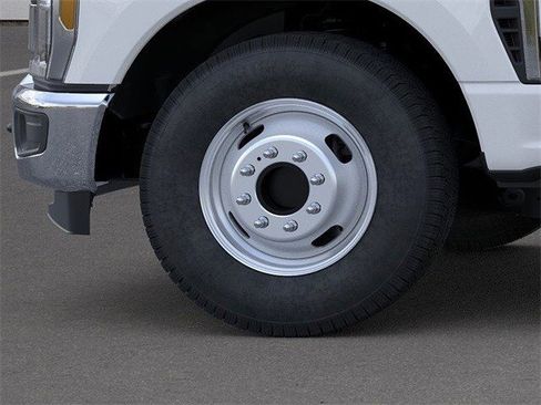 New 2025 Ford F350 XL w/ XL Chrome Package image 41