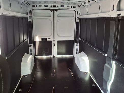 Used 2024 RAM ProMaster 2500 w/ Safety Group image 30