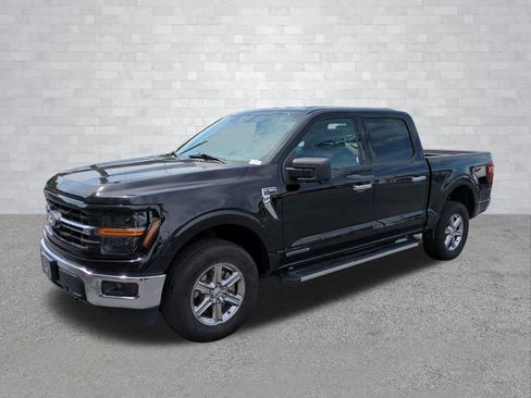 Certified 2024 Ford F150 XLT w/ Mobile Office Package AWD/4WD image 9