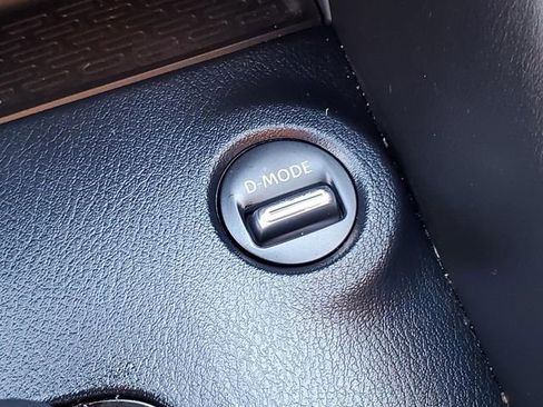 Certified 2024 Nissan Z Performance w/ Floor Mat Package image 24