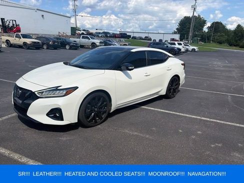 Used 2022 Nissan Maxima SR w/ Sport Mat Group FWD image 1