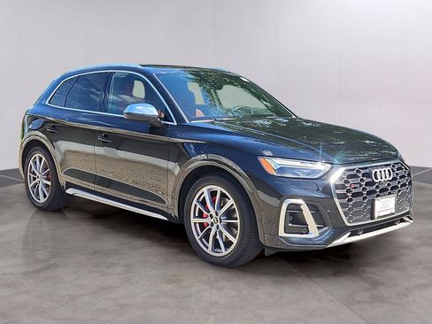 Certified 2023 Audi SQ5 Premium Plus w/ Premium Plus Package AWD/4WD image 3