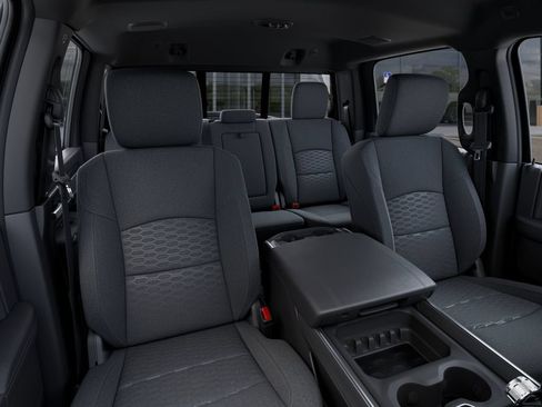 New 2026 RAM 3500 Big Horn AWD/4WD image 16