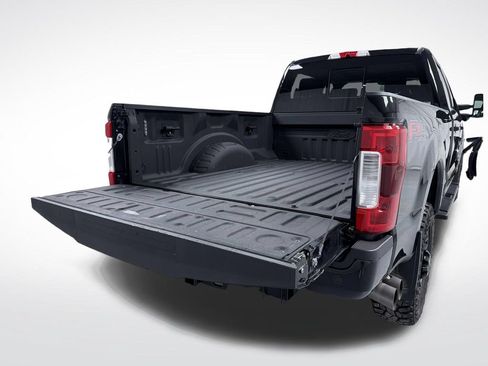 Used 2019 Ford F350 Lariat AWD/4WD image 16