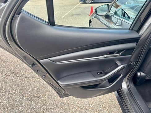 Used 2023 MAZDA MAZDA3 s image 16