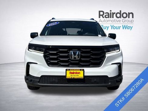 Certified 2025 Honda Pilot Sport image 2