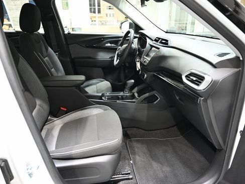 Used 2023 Chevrolet TrailBlazer LS image 10