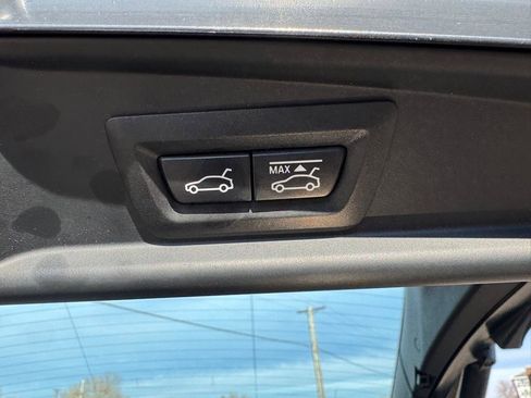 Used 2017 BMW 550i Gran Turismo xDrive image 24