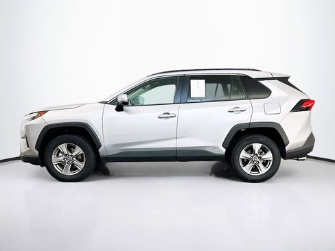 Used 2025 Toyota RAV4 XLE image 4