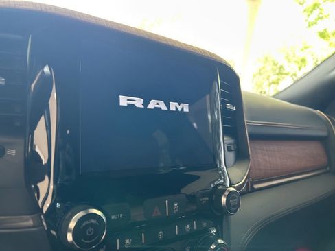 Used 2023 RAM 2500 Limited AWD/4WD image 8