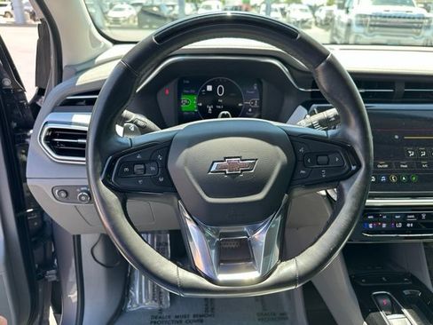 Used 2023 Chevrolet Bolt EUV Premier w/ Sun & Sound Package FWD image 21