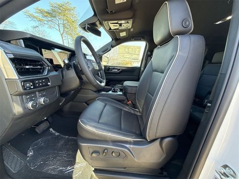 New 2026 GMC Yukon XL Elevation image 13