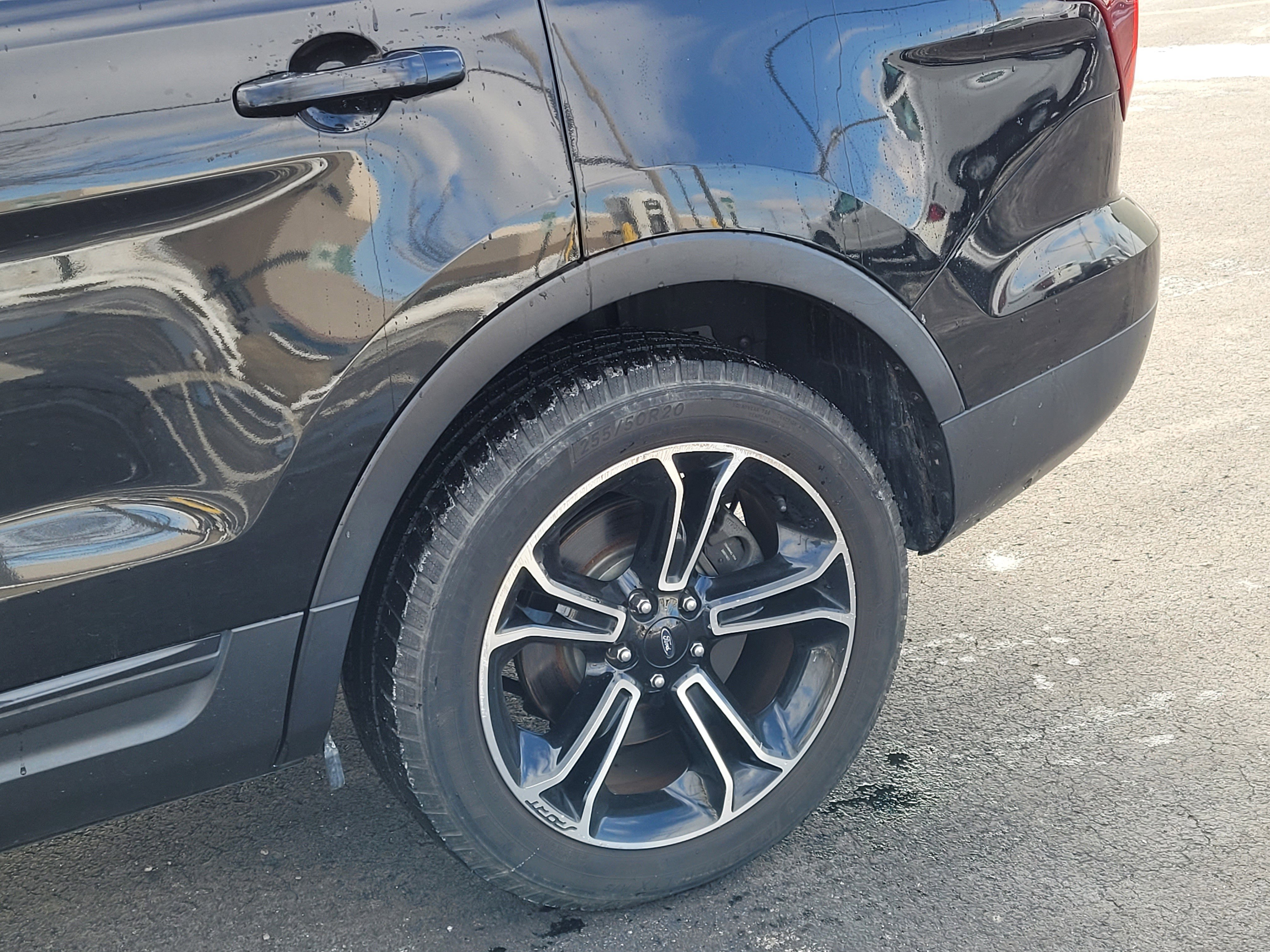 Used 2015 Ford Explorer Sport w/ Equipment Group 401A AWD/4WD image 11