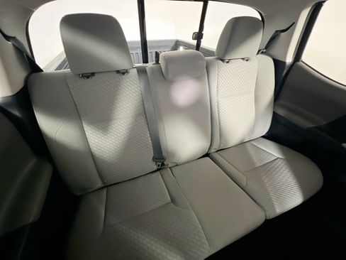 Used 2020 Toyota Tacoma SR5 w/ SR5 Appearance Package (SM) image 32