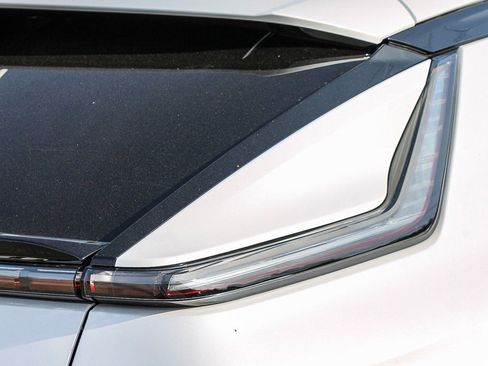 Used 2025 Cadillac Lyriq Sport image 7