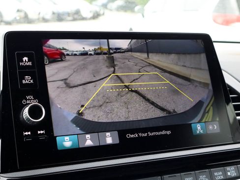 Used 2025 Honda Odyssey Sport-L image 12
