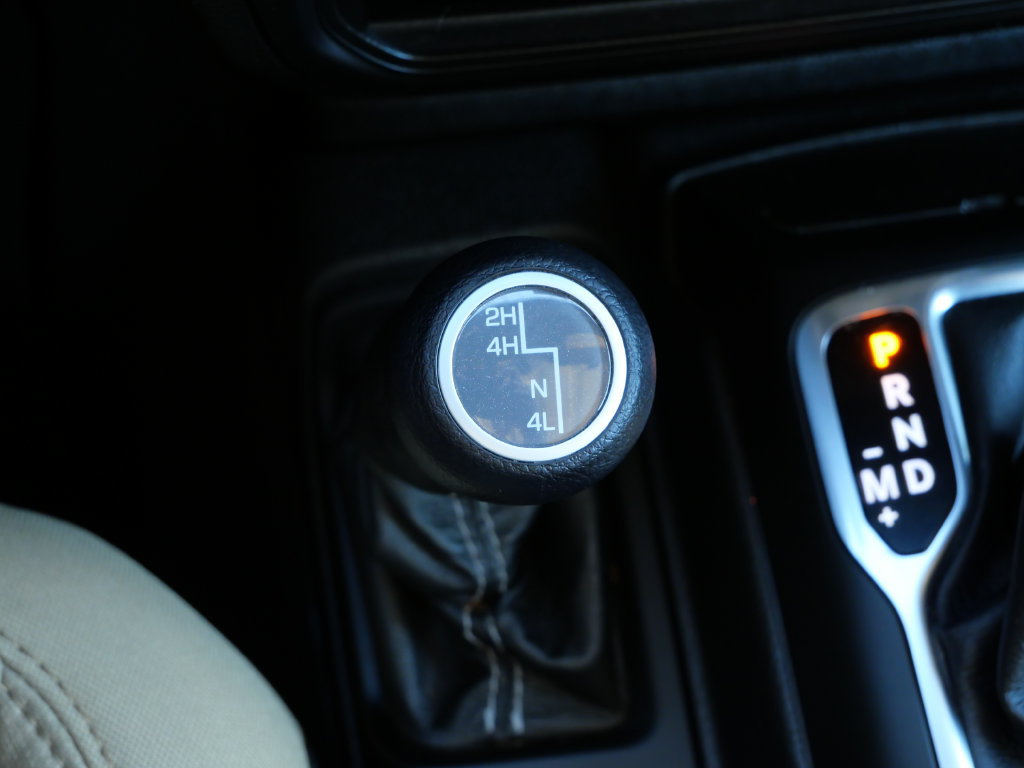 Used 2021 Jeep Wrangler Unlimited Sahara AWD/4WD image 25