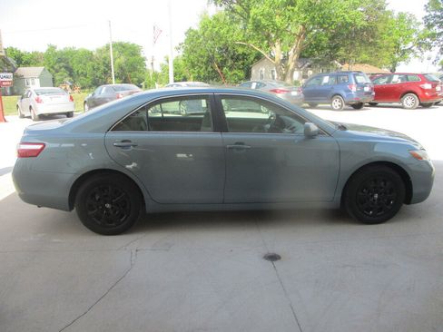 Used 2007 Toyota Camry LE FWD image 16