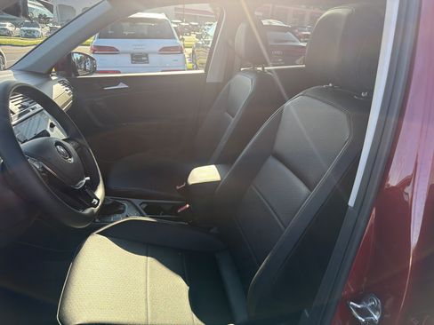 Certified 2020 Volkswagen Tiguan SEL AWD/4WD image 6