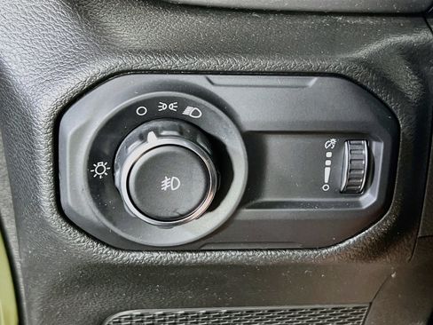 Used 2023 Jeep Wrangler Sport AWD/4WD image 10