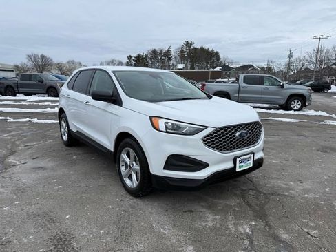 Used 2023 Ford Edge SE image 1