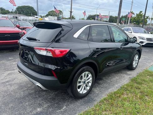 Used 2021 Ford Escape SE w/ Convenience Package FWD image 5