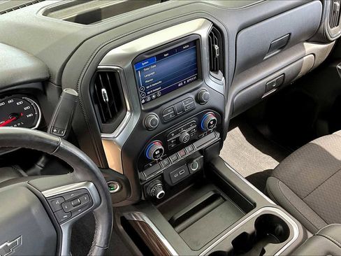 Used 2022 Chevrolet Silverado 1500 RST image 17
