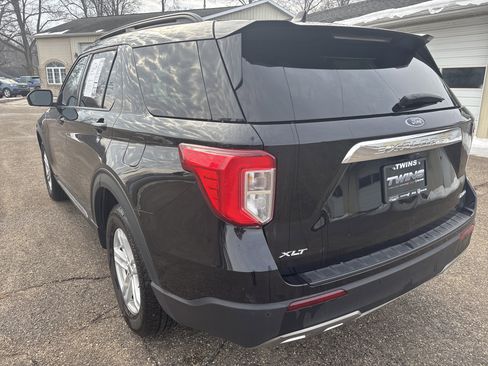 Used 2024 Ford Explorer XLT w/ Equipment Group 202A image 8