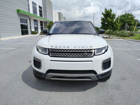 Used 2017 Land Rover Range Rover Evoque SE image 3