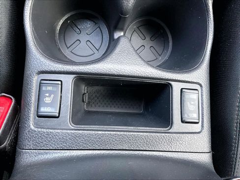 Used 2019 Nissan Rogue SV image 26