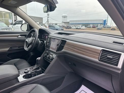 Used 2021 Volkswagen Atlas SEL w/ MDO Package (Bench Seat) image 9