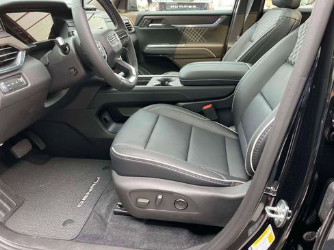 New 2026 GMC Acadia Denali w/ Super Cruise Package image 24