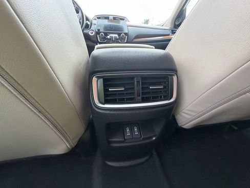Used 2018 Honda CR-V Touring image 30