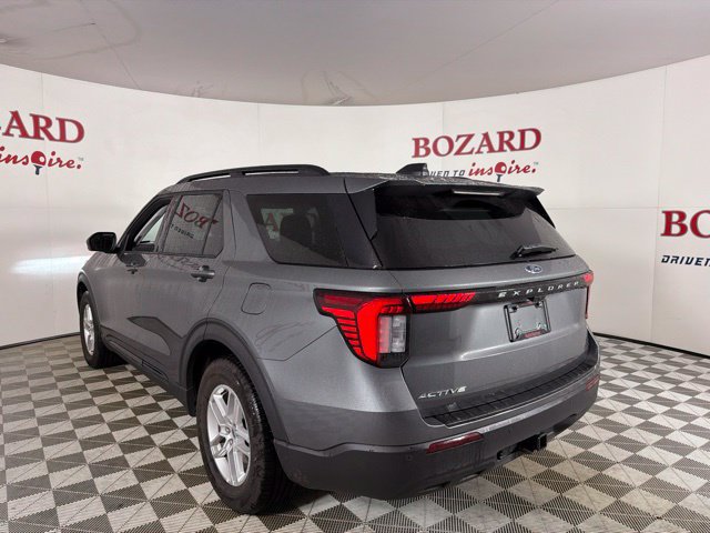 Used 2026 Ford Explorer Active RWD image 9