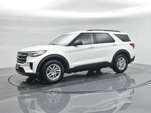New 2026 Ford Explorer Active RWD image 26