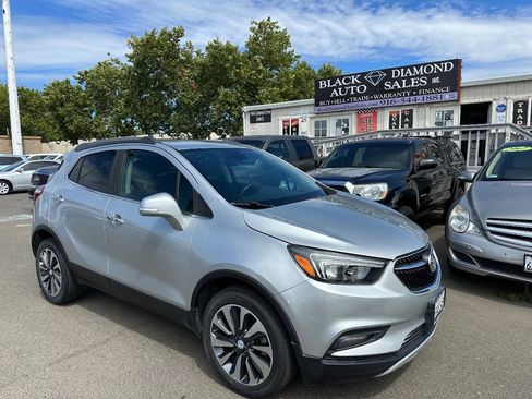 Used 2020 Buick Encore Essence AWD/4WD image 4
