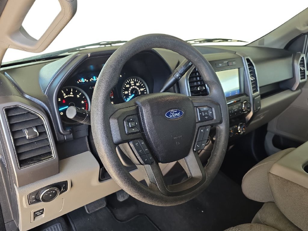 Used 2020 Ford F150 XLT w/ Trailer Tow Package RWD image 14