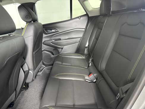 Used 2026 Chevrolet Trax ACTIV w/ Sunroof Package FWD image 23