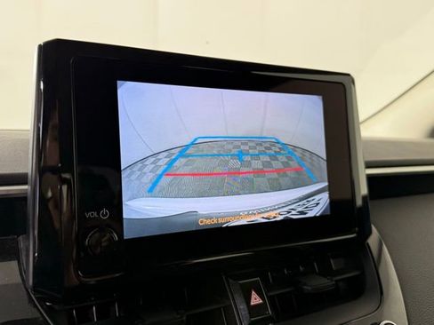 Used 2024 Toyota Corolla LE FWD image 19