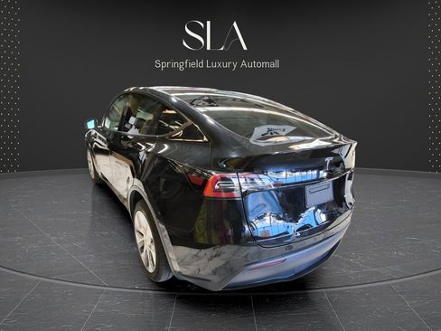 Used 2023 Tesla Model Y Long Range AWD/4WD image 5