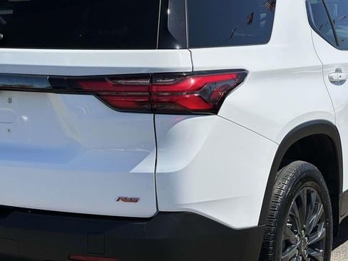 Used 2023 Chevrolet Traverse RS AWD/4WD image 15
