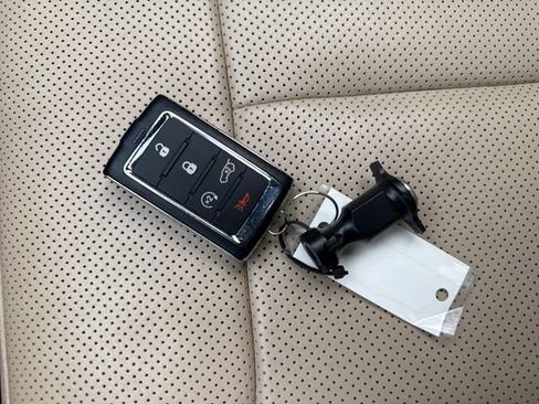 Used 2023 Jeep Grand Cherokee 4xe w/ Luxury Tech Group II image 31