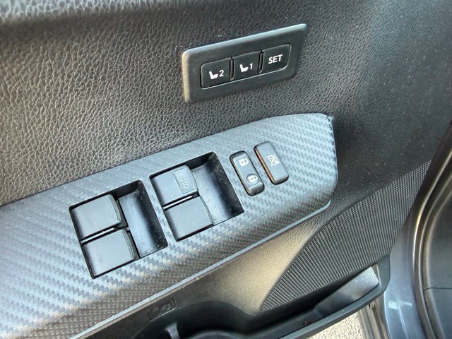 Used 2014 Toyota RAV4 Limited w/ Technology Package AWD/4WD image 12