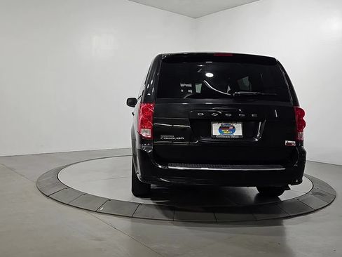 Used 2017 Dodge Grand Caravan SE w/ Power Window Group FWD image 4
