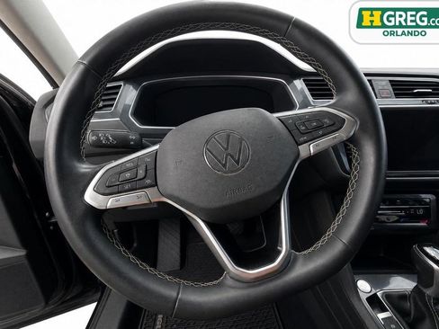 Used 2023 Volkswagen Tiguan SE FWD image 11