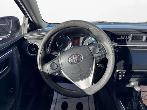 Used 2019 Toyota Corolla LE image 14